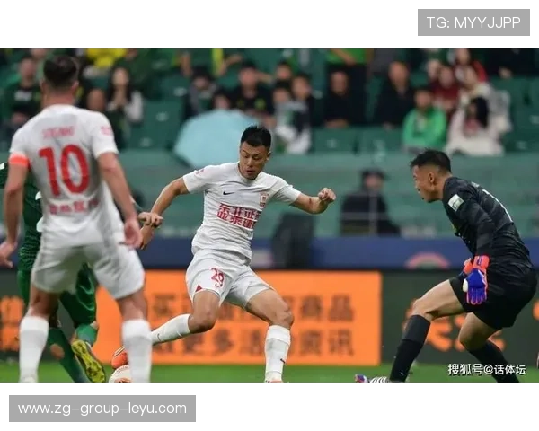 打哭了!长春亚泰0-4遭北京国安横扫,谭龙泪目,提前1轮跌进中甲