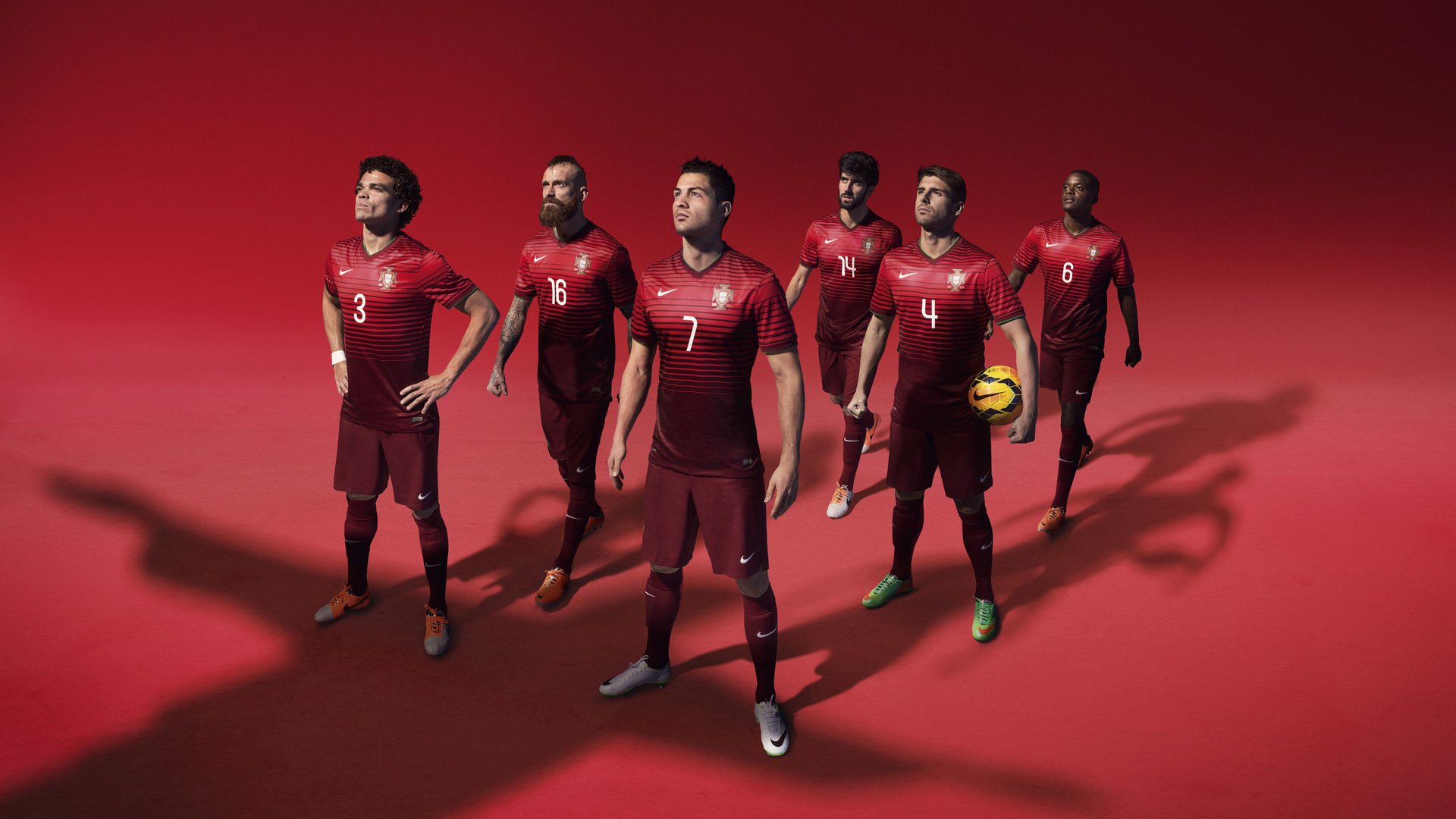 世界杯预选赛中国队逆袭 球员拼搏精神感动人心，世界杯预选赛 中国队出线分析